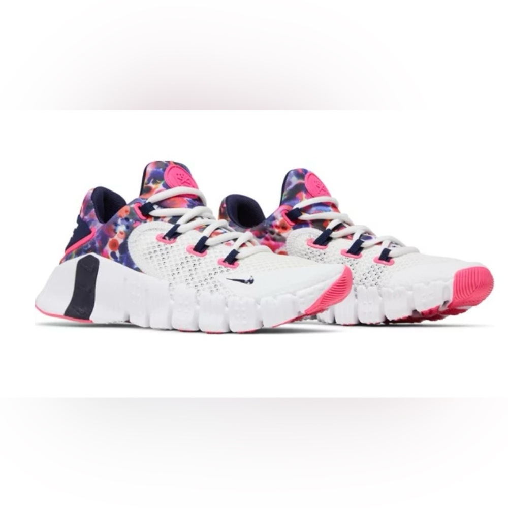 Women’s Nike Free Metcon 4 ‘Paint Smudge’, size 9